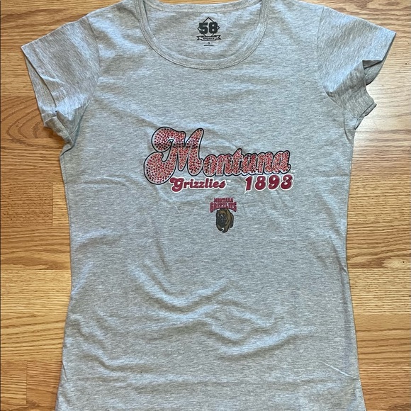 Woman’s Montana Grizzlies t-shirt Small - Picture 1 of 1